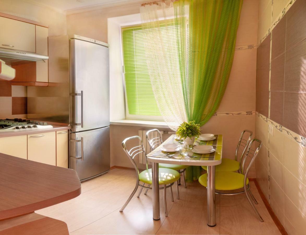 Luxury 3 Rooms Apartments In Center By Green House Полтава Екстериор снимка